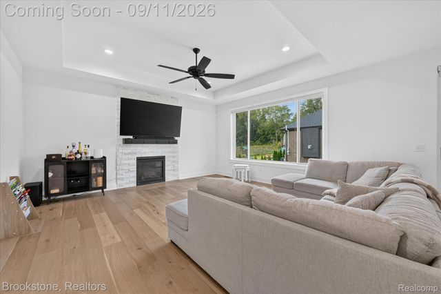 12891 Preston Pointe Drive, Shelby Charter Township, MI 48315