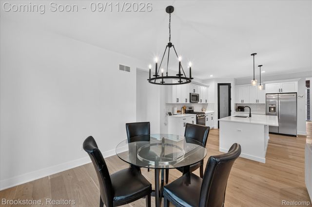 12891 Preston Pointe Drive, Shelby Charter Township, MI 48315
