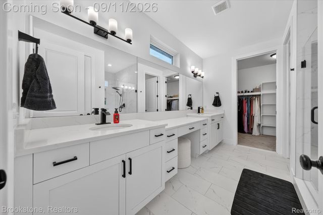 12891 Preston Pointe Drive, Shelby Charter Township, MI 48315