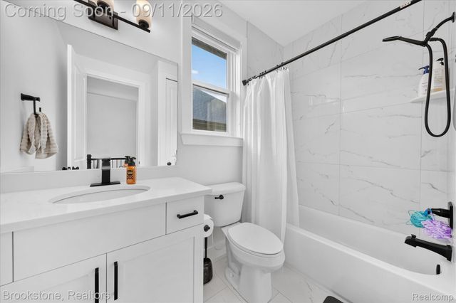 12891 Preston Pointe Drive, Shelby Charter Township, MI 48315