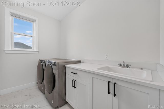 12891 Preston Pointe Drive, Shelby Charter Township, MI 48315