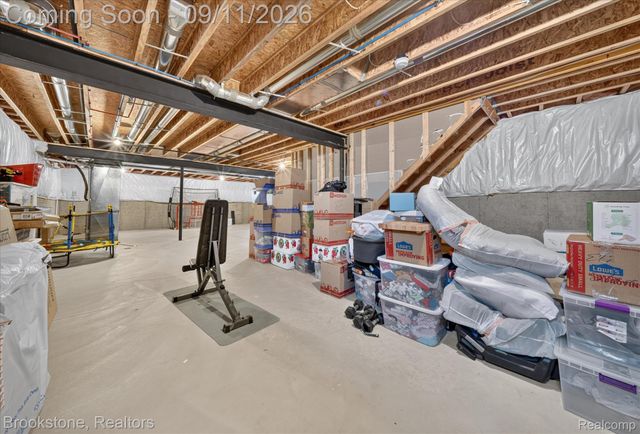 12891 Preston Pointe Drive, Shelby Charter Township, MI 48315
