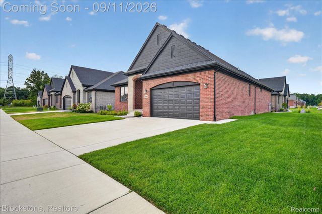 12891 Preston Pointe Drive, Shelby Charter Township, MI 48315