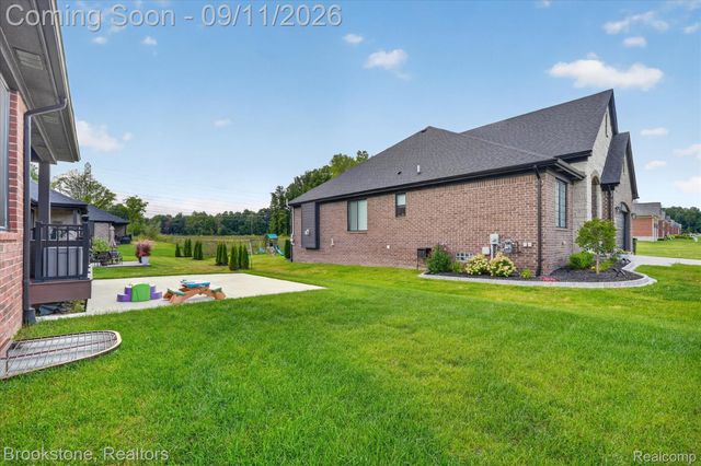 12891 Preston Pointe Drive, Shelby Charter Township, MI 48315