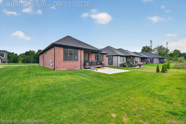 12891 Preston Pointe Drive, Shelby Charter Township, MI 48315