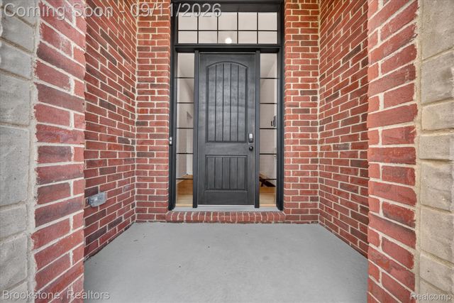 12891 Preston Pointe Drive, Shelby Charter Township, MI 48315