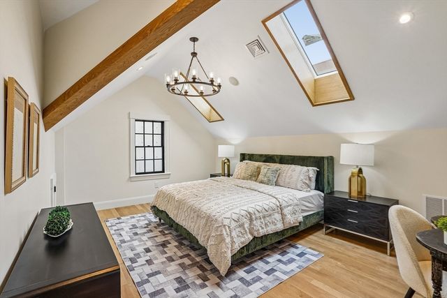 11 Mt Auburn St A, Cambridge, MA 02138
