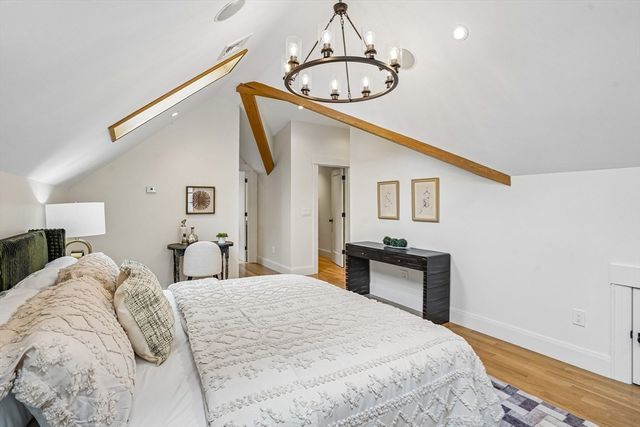 11 Mt Auburn St A, Cambridge, MA 02138