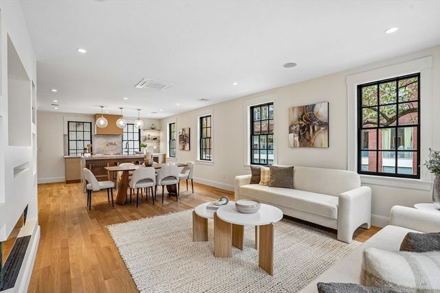 11 Mt Auburn St A, Cambridge, MA 02138