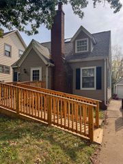 1953 2nd Avenue SE, Cedar Rapids, IA 52403