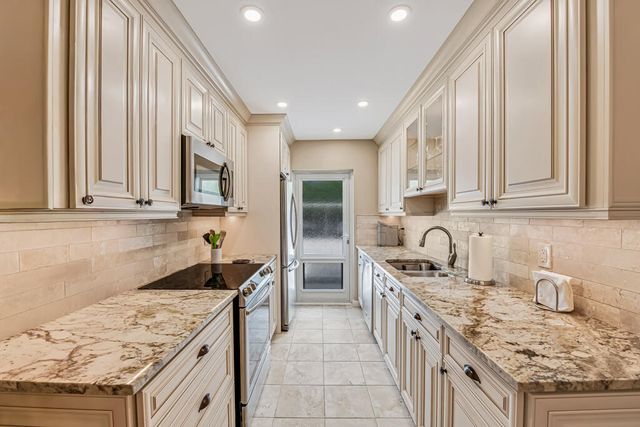 1910 S Ocean Boulevard 112, Delray Beach, FL 33483