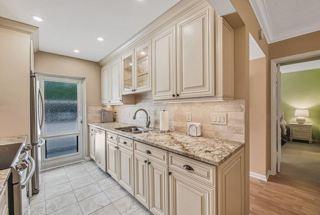 1910 S Ocean Boulevard 112, Delray Beach, FL 33483