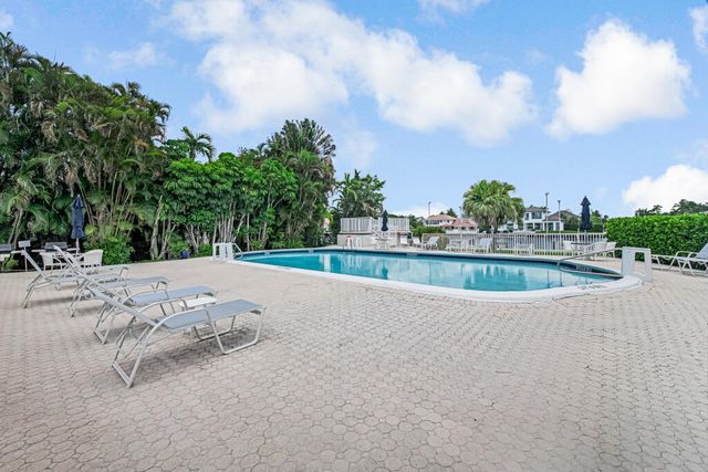 1910 S Ocean Boulevard 112, Delray Beach, FL 33483