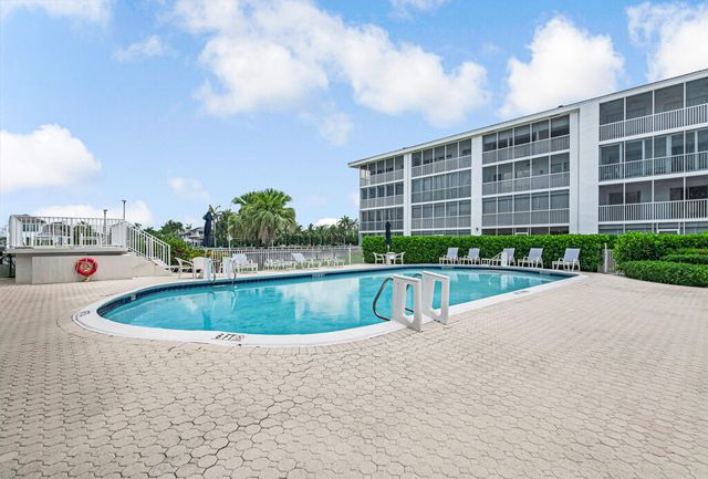 1910 S Ocean Boulevard 112, Delray Beach, FL 33483