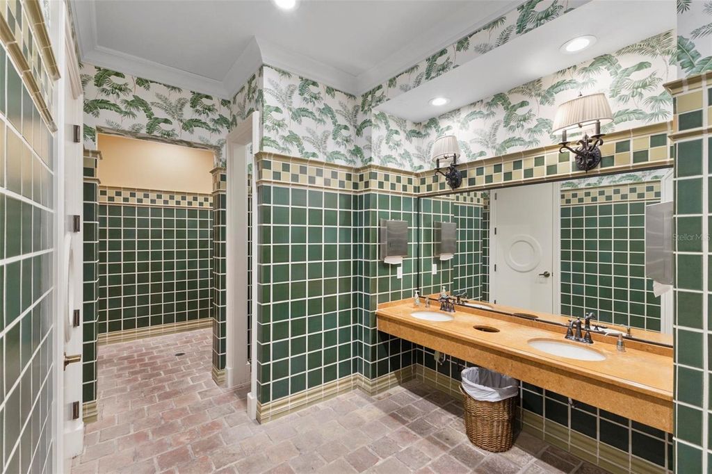 Image 62 of property listing at 261 MINORCA BEACH WAY 406, New Smyrna Beach, FL 32169