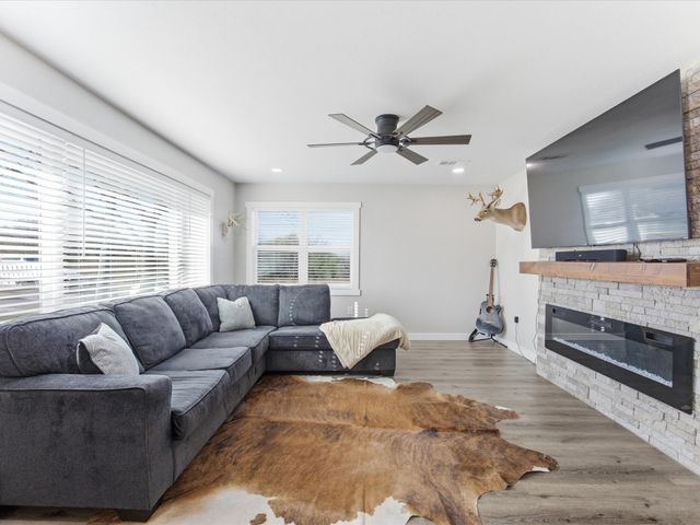 101 Mcwilliams Drive, Bowie, TX 76230