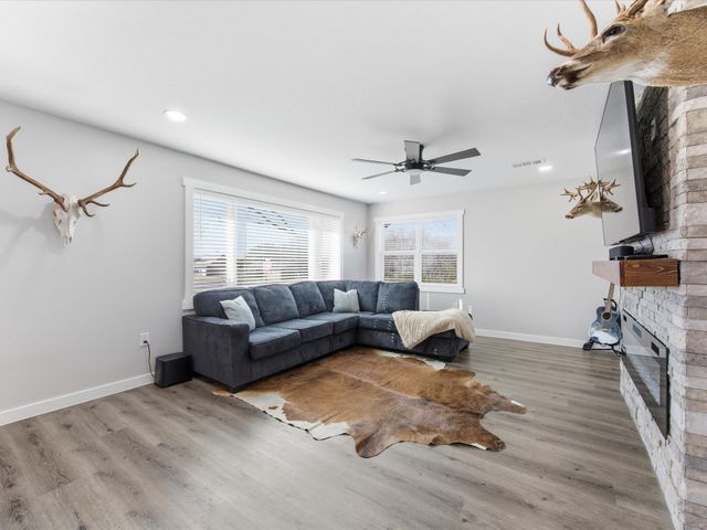 101 Mcwilliams Drive, Bowie, TX 76230