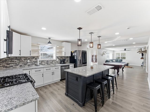 101 Mcwilliams Drive, Bowie, TX 76230