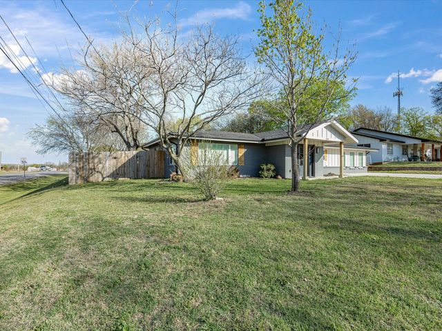 101 Mcwilliams Drive, Bowie, TX 76230