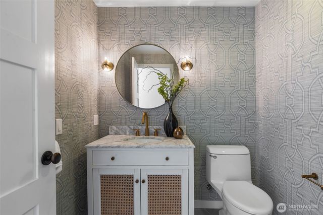 2506 W Halladay Street, Seattle, WA 98199