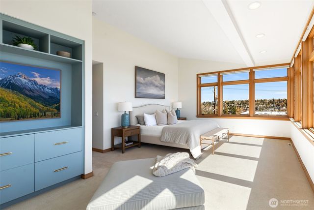 2506 W Halladay Street, Seattle, WA 98199