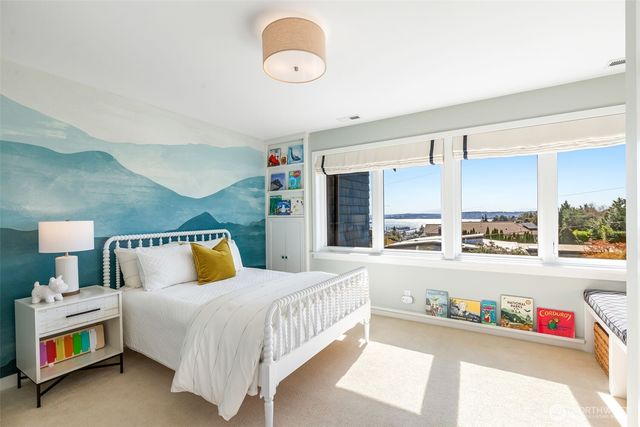 2506 W Halladay Street, Seattle, WA 98199