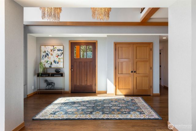 2506 W Halladay Street, Seattle, WA 98199