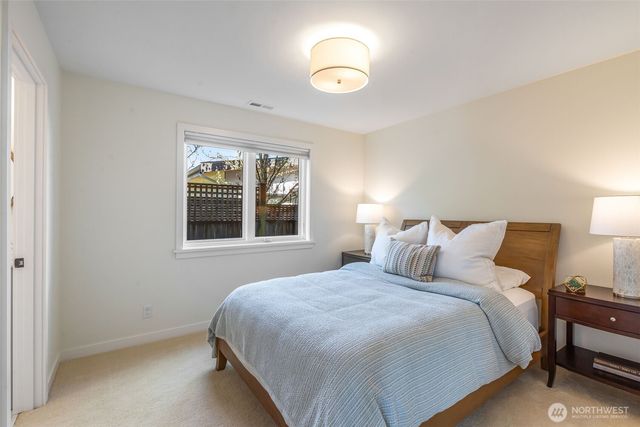 2506 W Halladay Street, Seattle, WA 98199