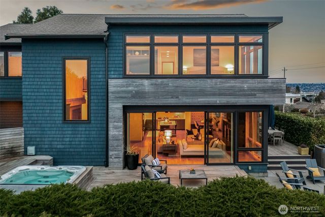 2506 W Halladay Street, Seattle, WA 98199