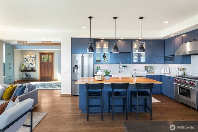 2506 W Halladay Street, Seattle, WA 98199