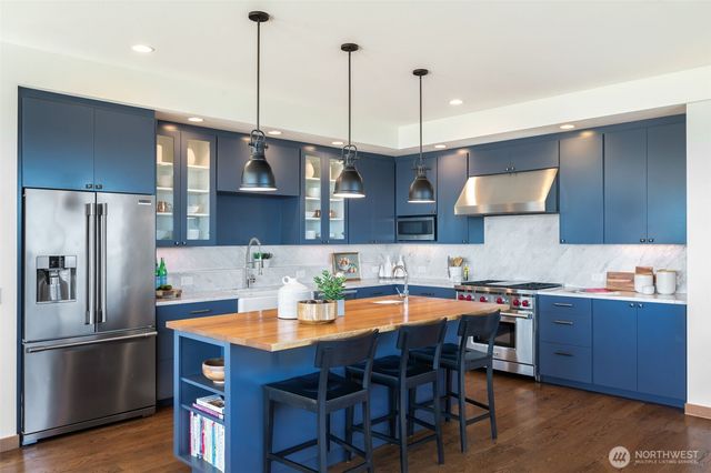 2506 W Halladay Street, Seattle, WA 98199