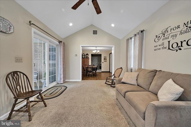 2 PERRI AVE, Myerstown, PA 17067