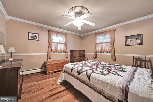 2 PERRI AVE, Myerstown, PA 17067