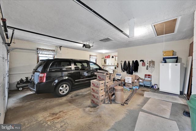 2 PERRI AVE, Myerstown, PA 17067