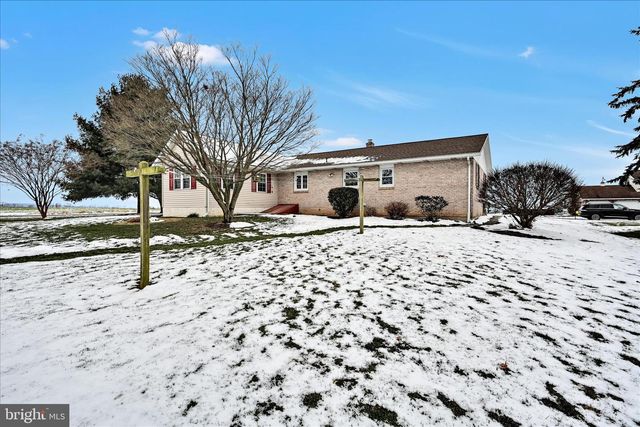 2 PERRI AVE, Myerstown, PA 17067