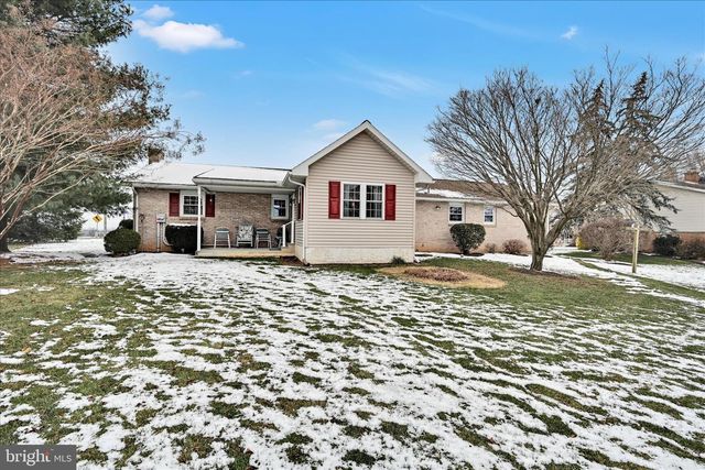 2 PERRI AVE, Myerstown, PA 17067