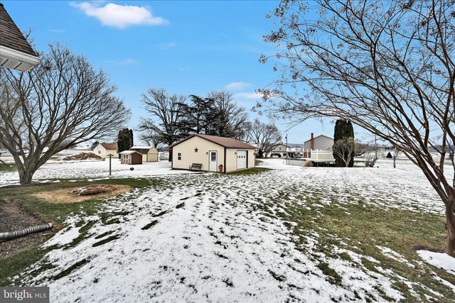 2 PERRI AVE, Myerstown, PA 17067