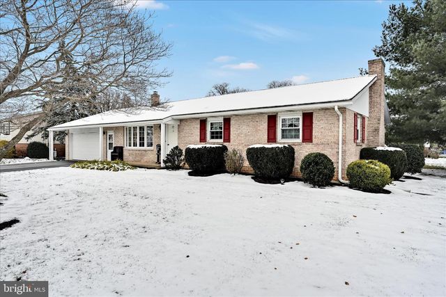2 PERRI AVE, Myerstown, PA 17067