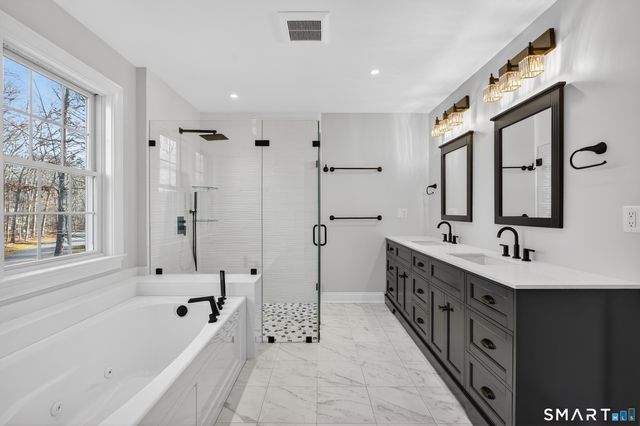 2 Berberis Drive, Old Lyme, CT 06371