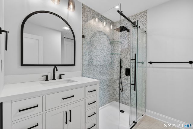 2 Berberis Drive, Old Lyme, CT 06371