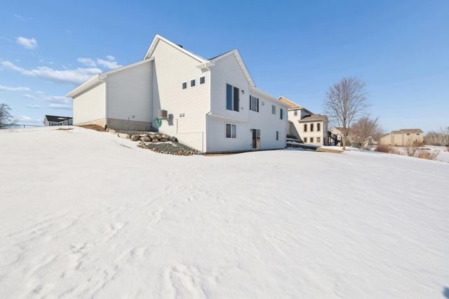 580 Alaska Loop, Cambridge, MN 55008