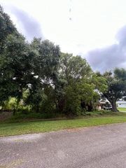 7802 Pacific Avenue, Fort Pierce, FL 34951