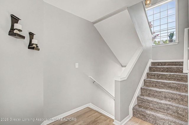 1421 Academy Lane, Lansing, MI 48906