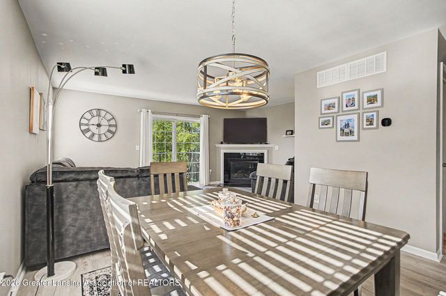 1421 Academy Lane, Lansing, MI 48906