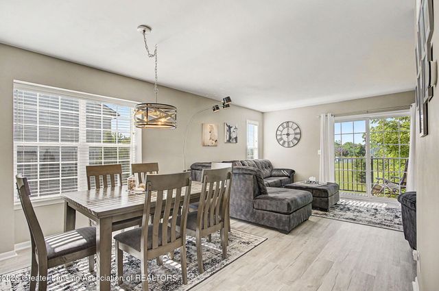1421 Academy Lane, Lansing, MI 48906