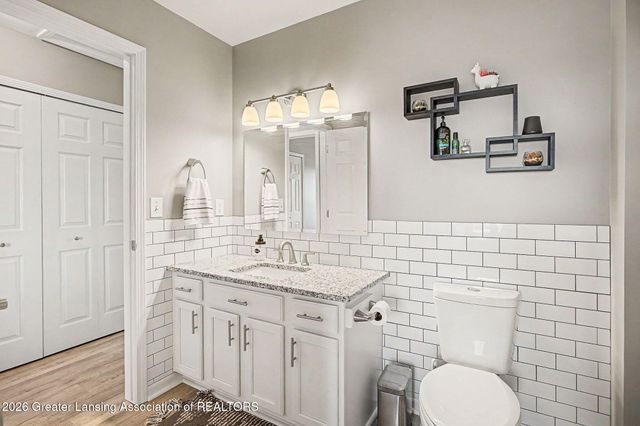 1421 Academy Lane, Lansing, MI 48906