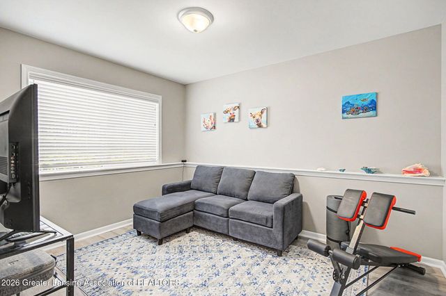 1421 Academy Lane, Lansing, MI 48906