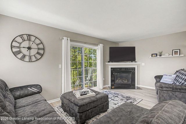 1421 Academy Lane, Lansing, MI 48906