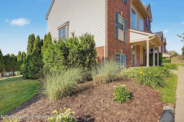 1421 Academy Lane, Lansing, MI 48906