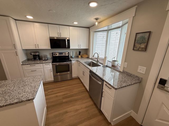60 Wellington Village Dr Unit 5, Bristol, NH 03222